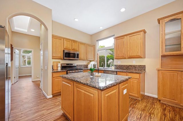 424 Roan Ct, Roseville, CA 95747