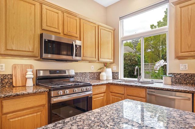 424 Roan Ct, Roseville, CA 95747
