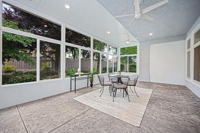 424 Roan Ct, Roseville, CA 95747