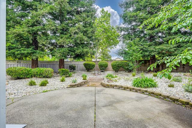 424 Roan Ct, Roseville, CA 95747