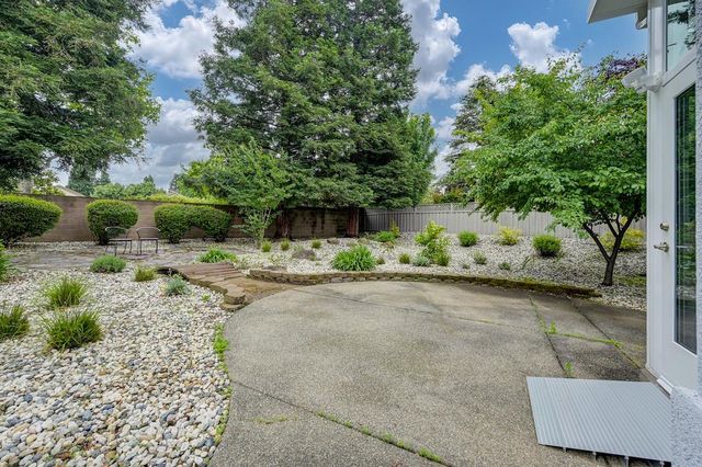 424 Roan Ct, Roseville, CA 95747