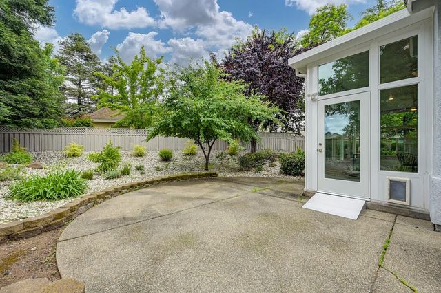 424 Roan Ct, Roseville, CA 95747