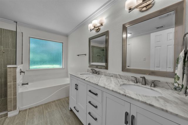 213 King Arthur Drive, Weatherford, TX 76086