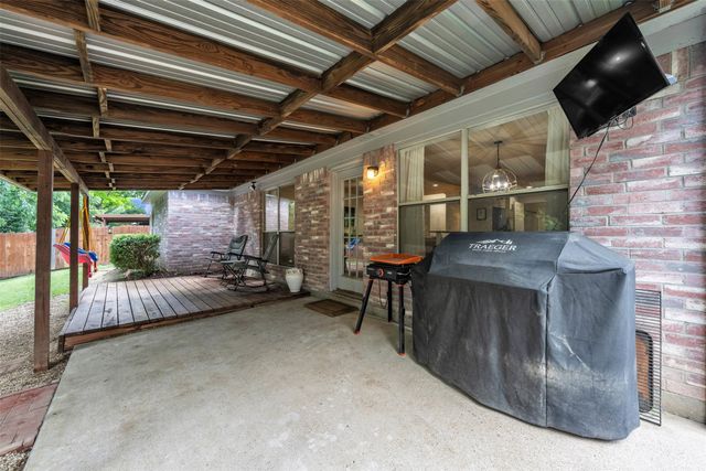 213 King Arthur Drive, Weatherford, TX 76086