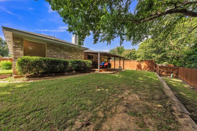213 King Arthur Drive, Weatherford, TX 76086