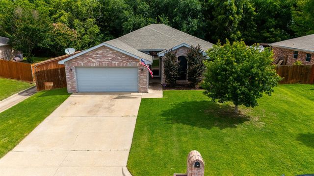 213 King Arthur Drive, Weatherford, TX 76086
