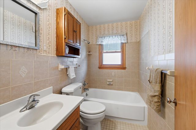 2126 Forest Drive NE, Columbia Heights, MN 55421