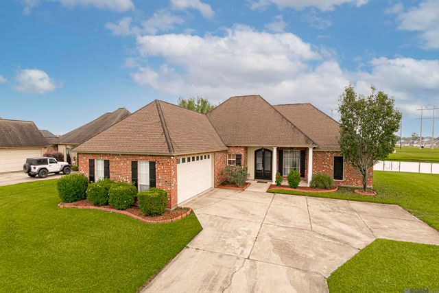 3912 Poplar Grove Dr, Addis, LA 70710