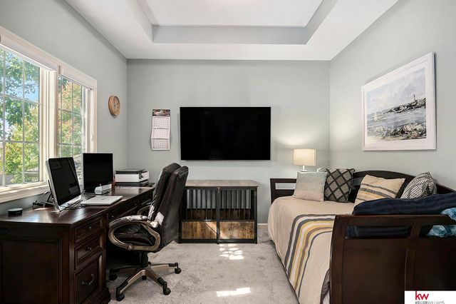 17020 Erskine Street, Omaha, NE 68116