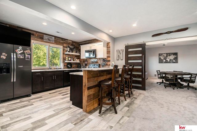 17020 Erskine Street, Omaha, NE 68116