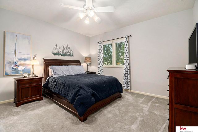 17020 Erskine Street, Omaha, NE 68116