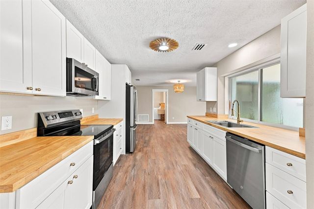 6622 GLENCOE DRIVE, Temple Terrace, FL 33617
