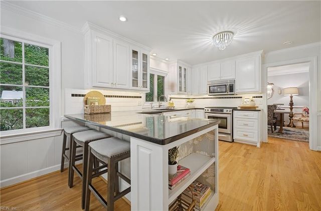 100 James Landing RD, Newport News, VA 23606