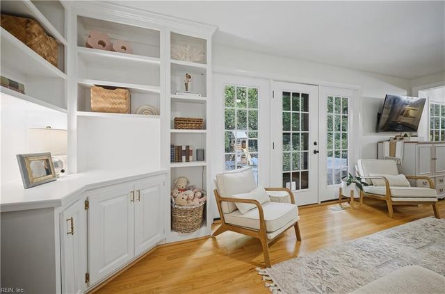 100 James Landing RD, Newport News, VA 23606