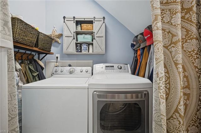 100 James Landing RD, Newport News, VA 23606