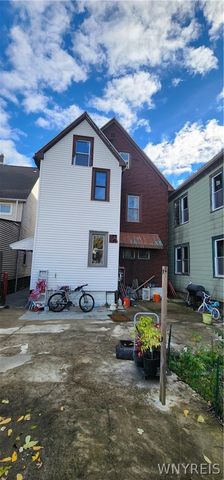 21 Victory Avenue, Lackawanna, NY 14218