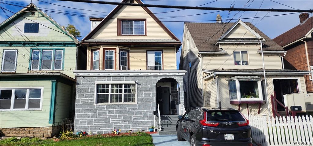 21 Victory Avenue, Lackawanna, NY 14218