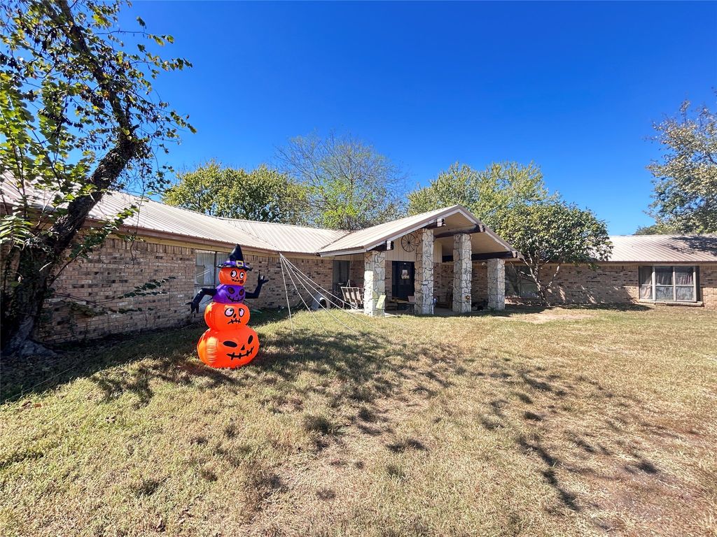 1816 County Road 2386, Pickton, TX 75471