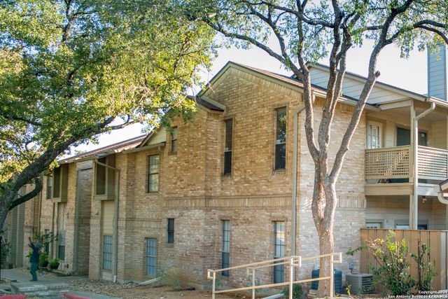 12446 Starcrest Dr Apt 404, San Antonio, TX 78216