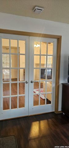 12446 Starcrest Dr Apt 404, San Antonio, TX 78216