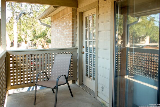 12446 Starcrest Dr Apt 404, San Antonio, TX 78216