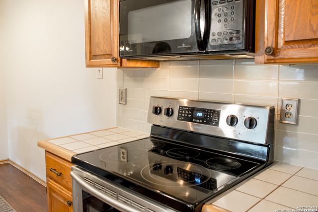 12446 Starcrest Dr Apt 404, San Antonio, TX 78216