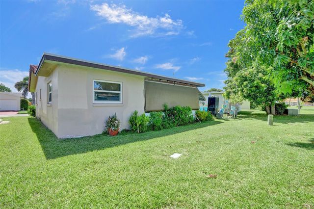 4508 NW 43rd Ter, Tamarac, FL 33319