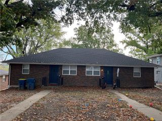107 & 109 S Oak Ridge Terrace, Sugar Creek, MO 64054