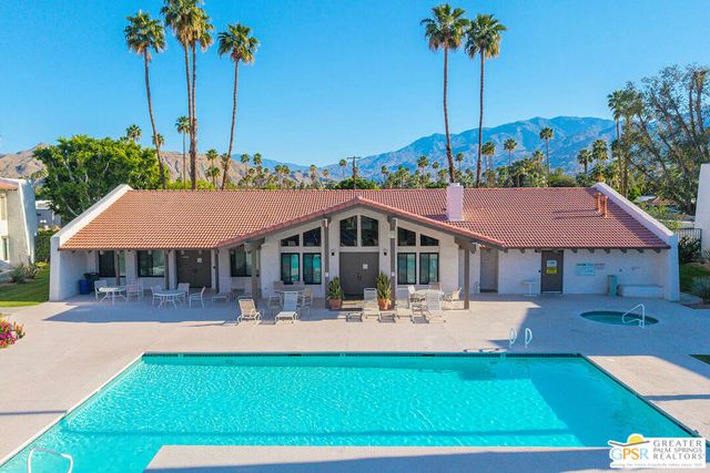 1050 E Ramon Road 84, Palm Springs, CA 92264
