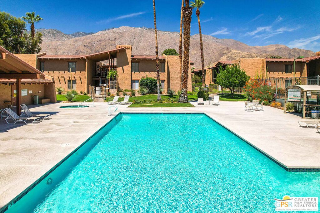 1050 E Ramon Road 84, Palm Springs, CA 92264