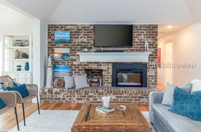 3 Oak Creek Dr, Hilton Head Island, SC 29928