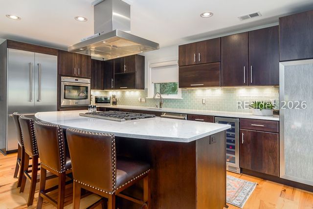 3 Oak Creek Dr, Hilton Head Island, SC 29928