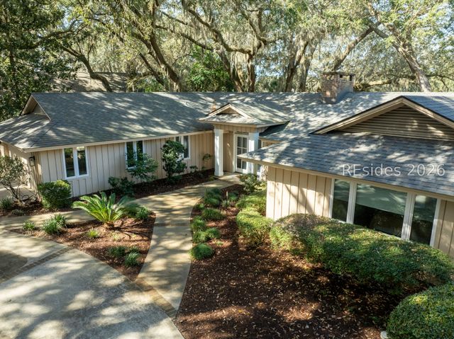 3 Oak Creek Dr, Hilton Head Island, SC 29928