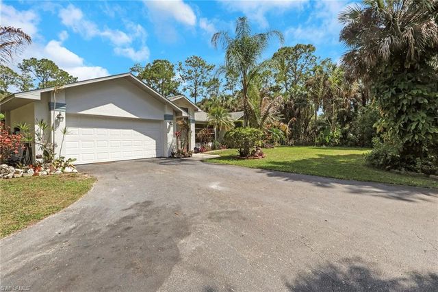 760 1st ST NW, Naples, FL 34120
