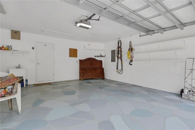 760 1st ST NW, Naples, FL 34120