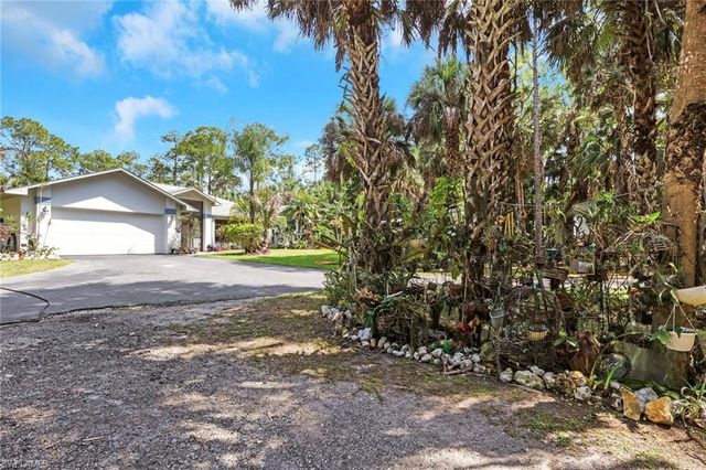 760 1st ST NW, Naples, FL 34120