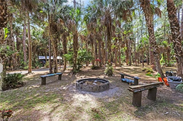 760 1st ST NW, Naples, FL 34120