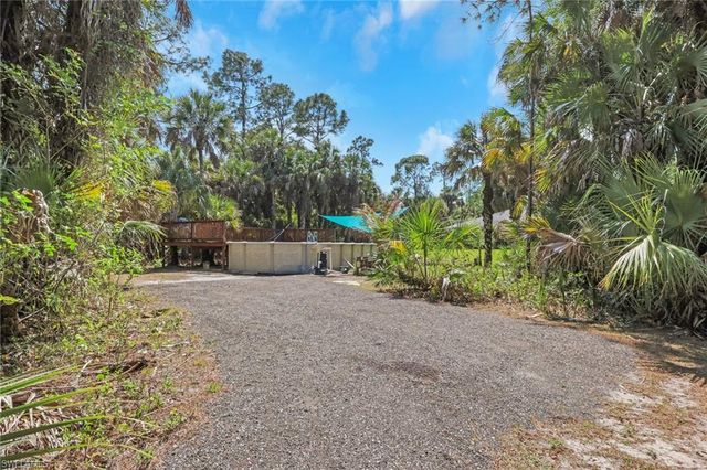 760 1st ST NW, Naples, FL 34120