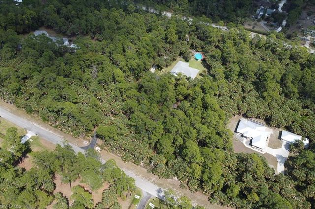 760 1st ST NW, Naples, FL 34120