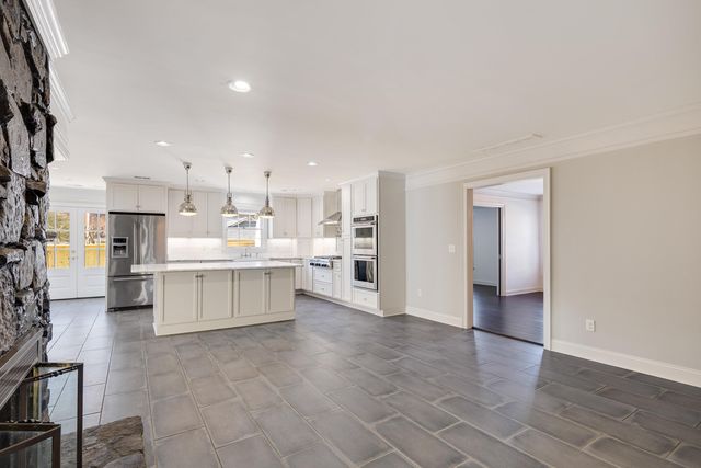 6867 RIVER BIRCH RD, Memphis, TN 38119