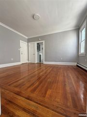 172-174 10th Street 2, Newark, NJ 07107