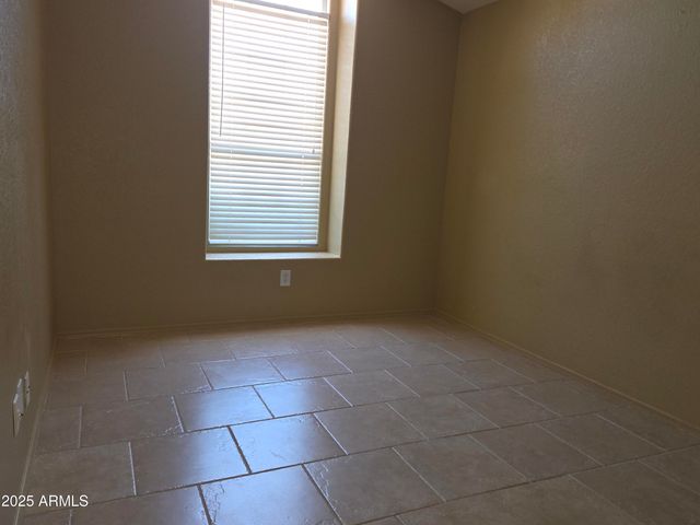 2235 E DONALD Drive E, Phoenix, AZ 85024