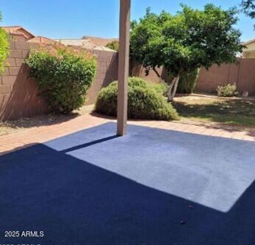 2235 E DONALD Drive E, Phoenix, AZ 85024