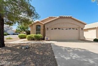 2235 E DONALD Drive E, Phoenix, AZ 85024