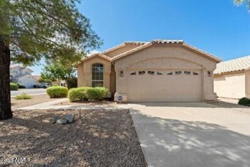 2235 E DONALD Drive E, Phoenix, AZ 85024