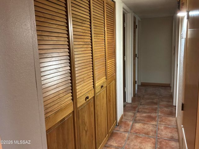 118 W Andrew Potter Street, Corona De Tucson, AZ 85641