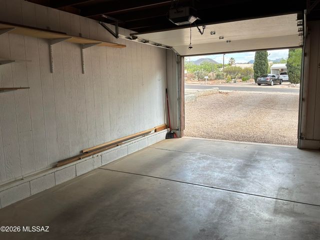 118 W Andrew Potter Street, Corona De Tucson, AZ 85641