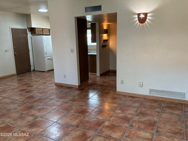 118 W Andrew Potter Street, Corona De Tucson, AZ 85641