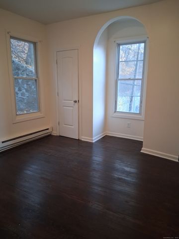 367 Watertown Avenue 1, Waterbury, CT 06708