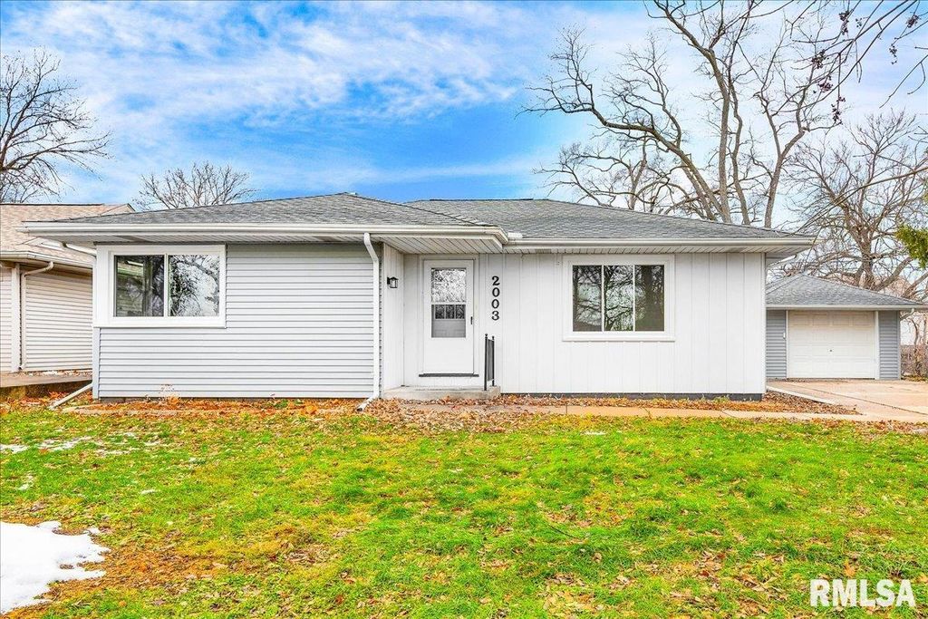 2003 S MAHARK Lane, Peoria, IL 61607